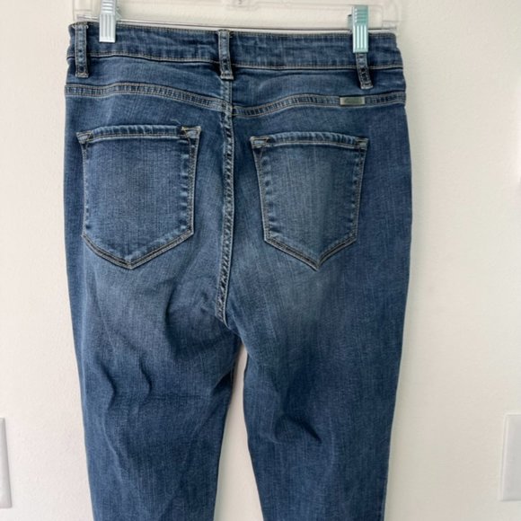 KanCan button fly skinny jeans with distressed ankle - Picture 2 of 5